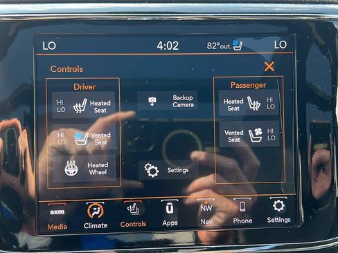 Used 2020 Jeep Grand Cherokee Limited w/ Luxury Group II AWD/4WD image 30