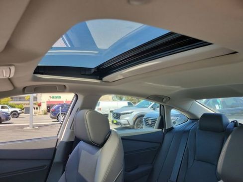 Used 2024 Honda Accord Touring image 9