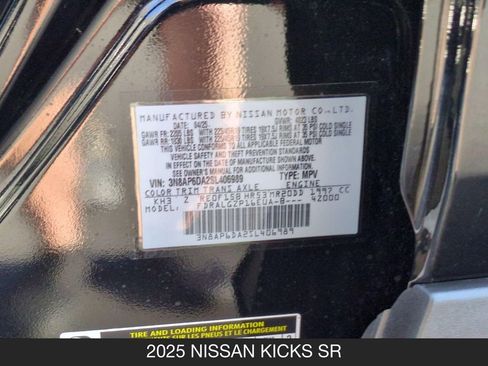 Used 2025 Nissan Kicks SR FWD image 25