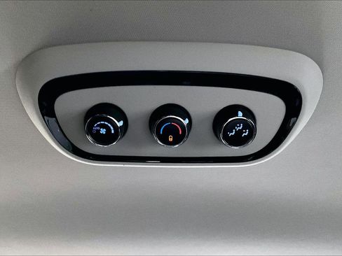 Used 2021 Dodge Durango SXT image 35