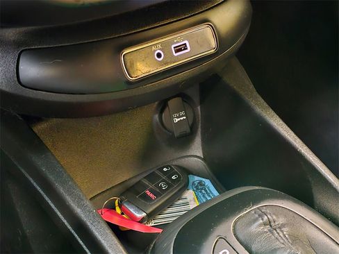 Used 2017 FIAT 500X Trekking image 28