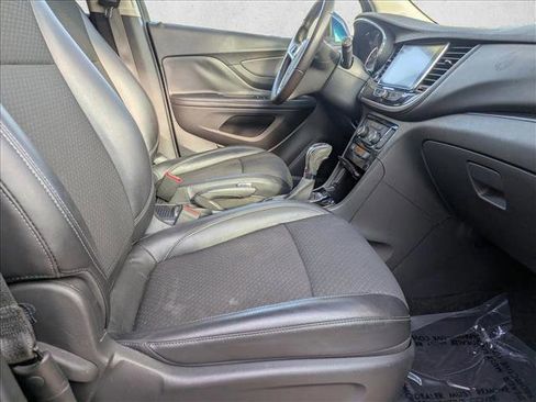 Used 2020 Buick Encore Preferred image 30