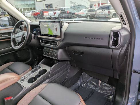 Used 2025 Ford Bronco Sport Outer Banks w/ Outer Banks Tech Package+ image 35