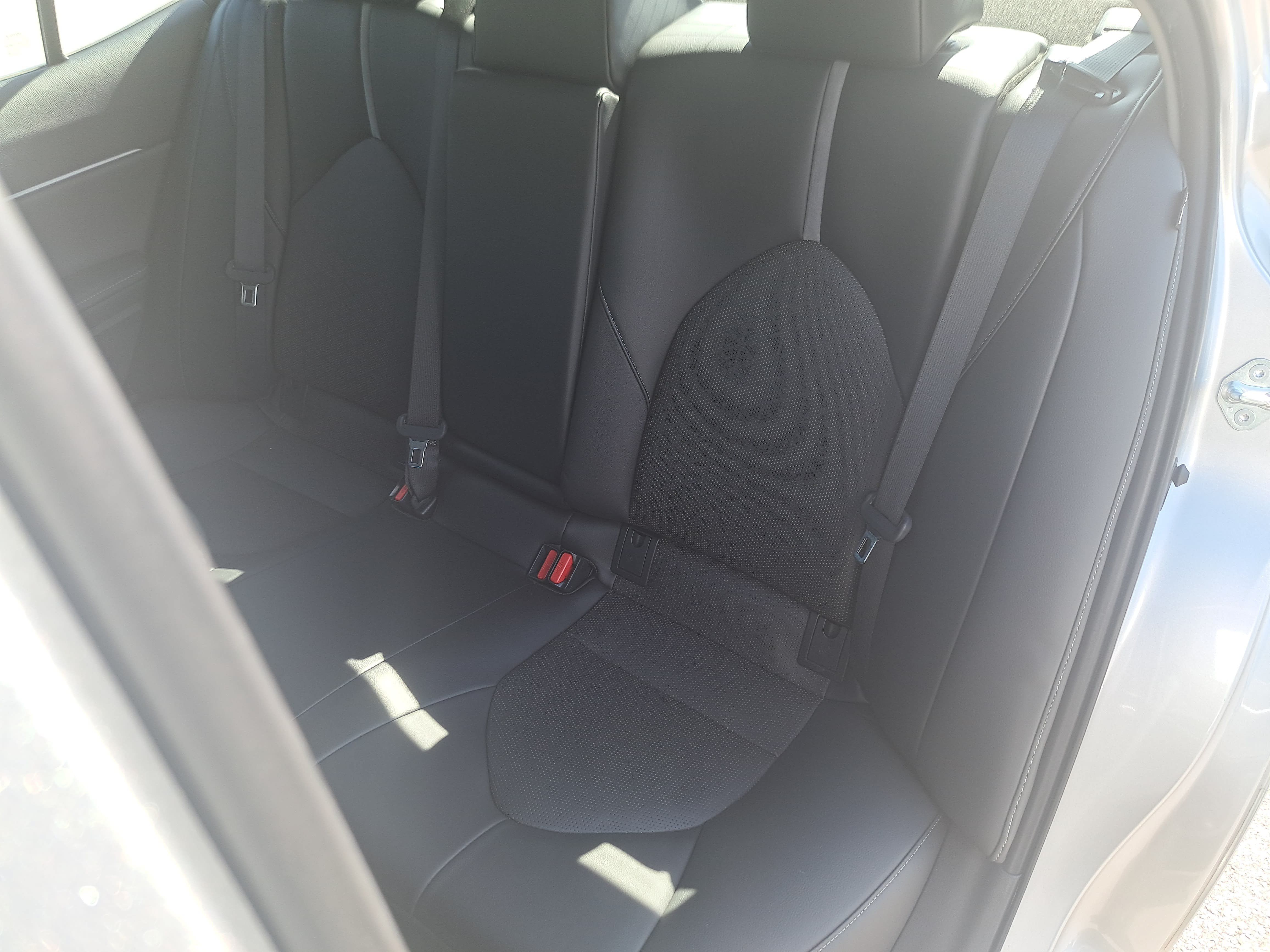 Used 2022 Toyota Camry XSE FWD image 14