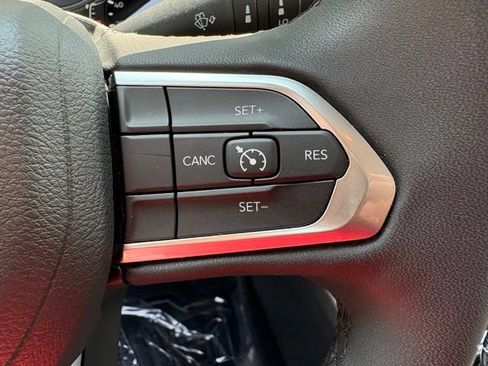 Used 2023 Jeep Compass Latitude w/ Convenience Group AWD/4WD image 26