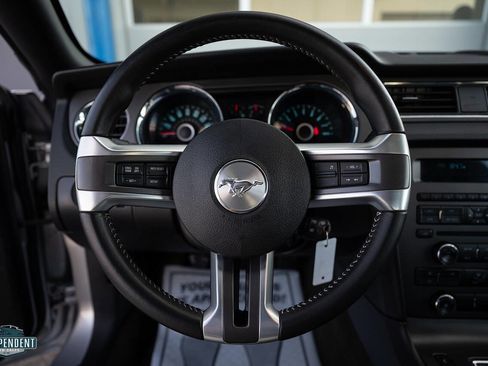 Used 2014 Ford Mustang Coupe image 22