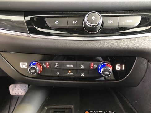 Used 2023 Buick Enclave Essence w/ Experience Buick Package image 11