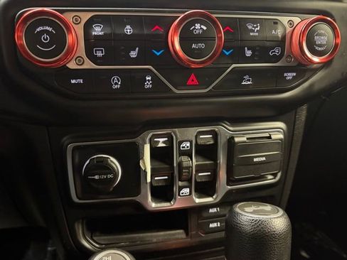 Used 2021 Jeep Wrangler Unlimited Sport w/ Technology Group image 23