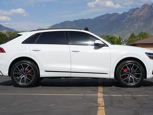 Used 2023 Audi Q8 Premium Plus w/ Premium Plus Package AWD/4WD image 6