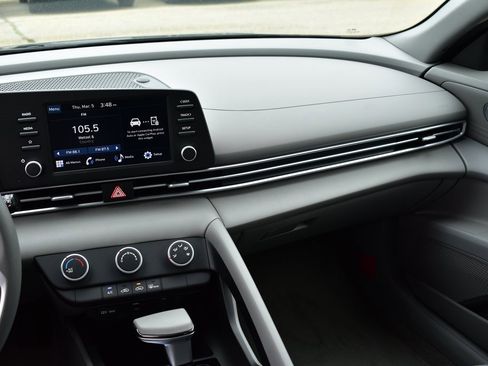 New 2026 Hyundai Elantra SE image 24