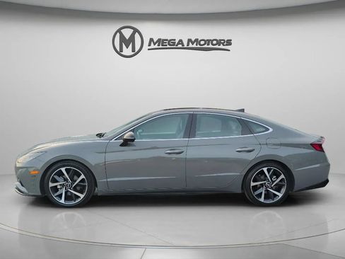 Used 2022 Hyundai Sonata SEL Plus w/ Preferred Accessory Package FWD image 3