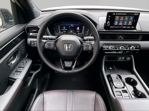 Used 2025 Honda Pilot Black Edition image 6