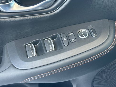 Certified 2025 Honda HR-V Sport image 14
