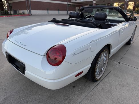 Used 2002 Ford Thunderbird RWD image 15