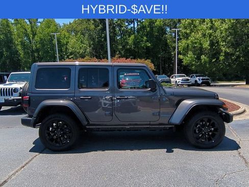 Used 2025 Jeep Wrangler Unlimited Sahara w/ Safety Group AWD/4WD image 6