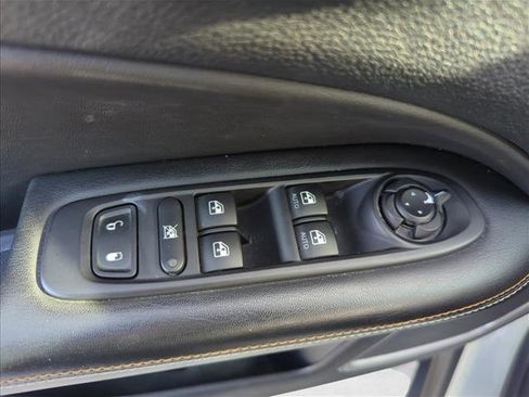 Used 2019 Jeep Compass Latitude w/ Cold Weather Group image 30