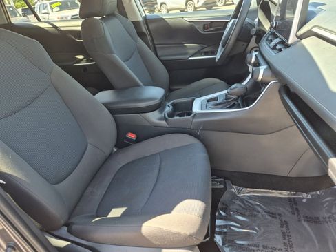 Certified 2023 Toyota RAV4 LE AWD/4WD image 23
