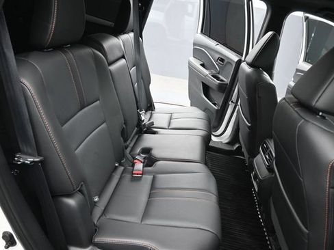 Used 2025 Honda Passport TrailSport image 16