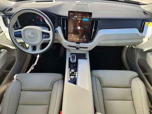 New 2026 Volvo XC60 T8 Ultra w/ Climate Package AWD/4WD image 11