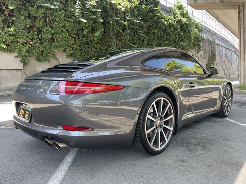Used 2013 Porsche 911 Carrera S RWD image 3