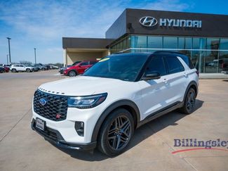 Used 2025 Ford Explorer ST video 1