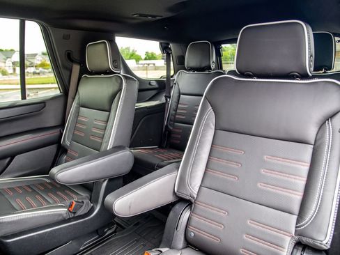 Used 2025 GMC Yukon AT4 Ultimate AWD/4WD image 23