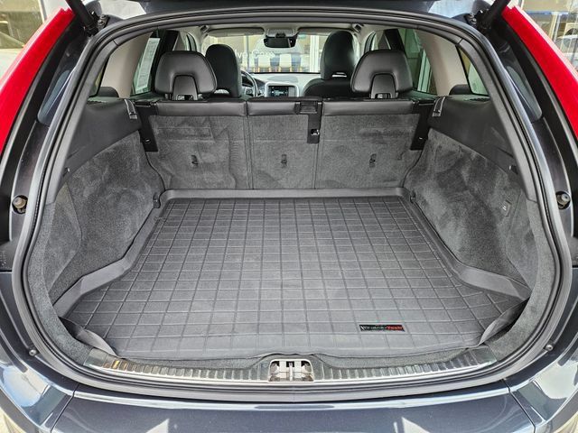 Used 2015 Volvo XC60 T6 Platinum FWD image 12