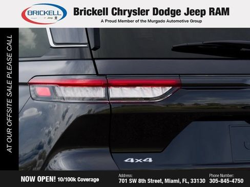 Used 2025 Jeep Grand Cherokee Laredo X AWD/4WD image 11
