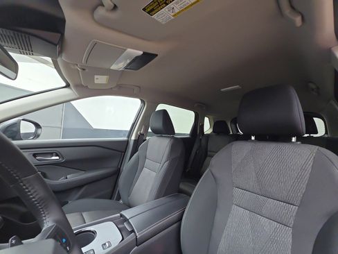 Used 2025 Nissan Rogue SV FWD image 19