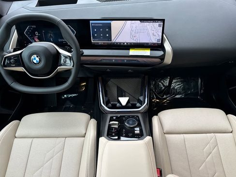Used 2025 BMW X3 xDrive30i w/ Premium Package image 3