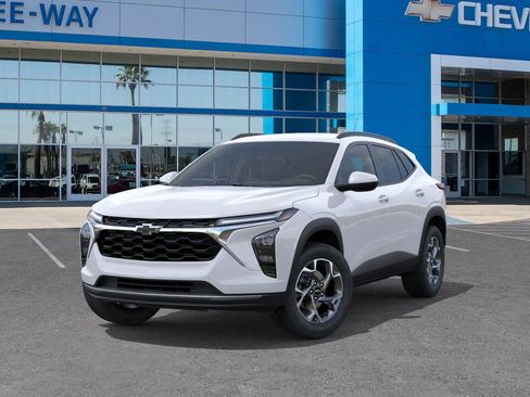 New 2026 Chevrolet Trax LT w/ Driver Confidence Package image 6