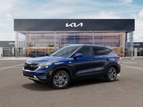 New 2026 Kia Seltos LX FWD image 7