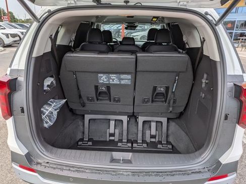 New 2027 Kia Carnival EX FWD image 14