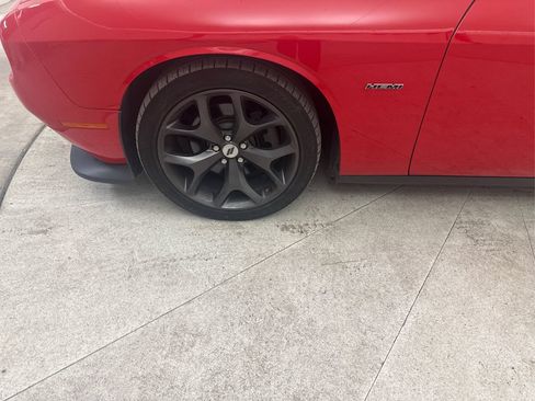 Used 2019 Dodge Challenger R/T RWD image 9