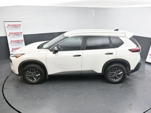 Used 2023 Nissan Rogue S image 13
