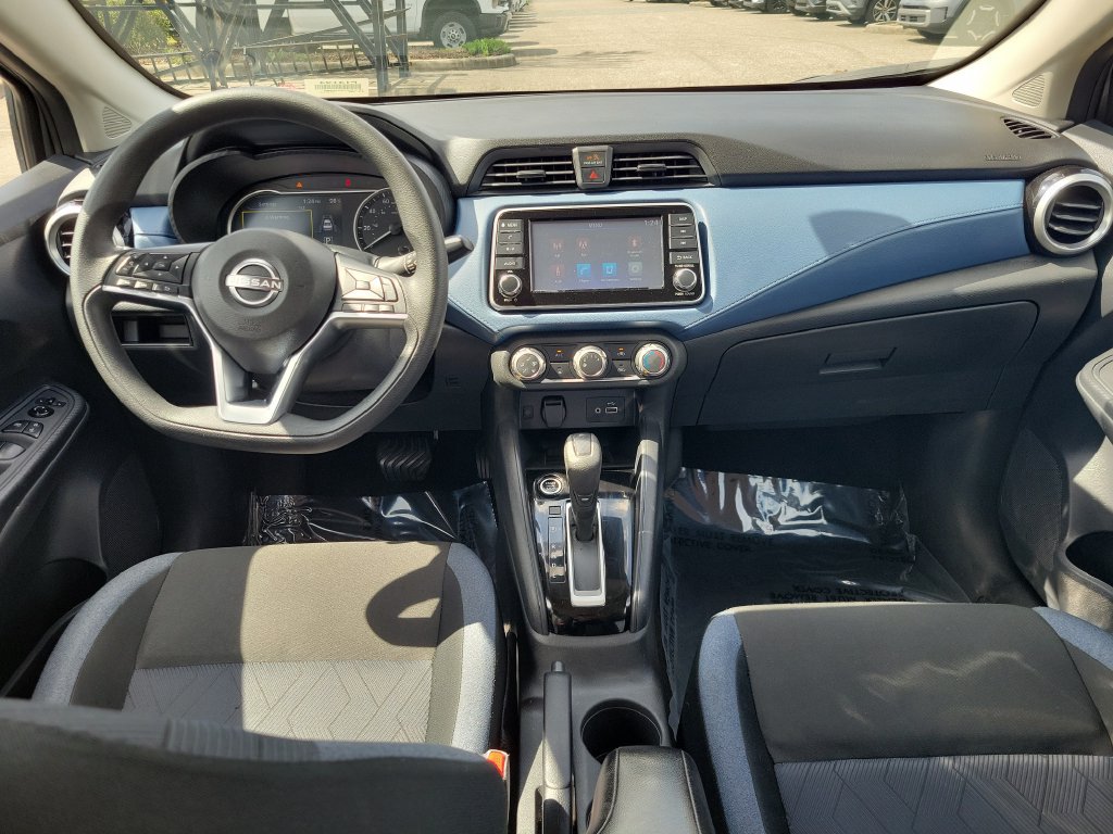 Used 2025 Nissan Versa SV FWD image 12