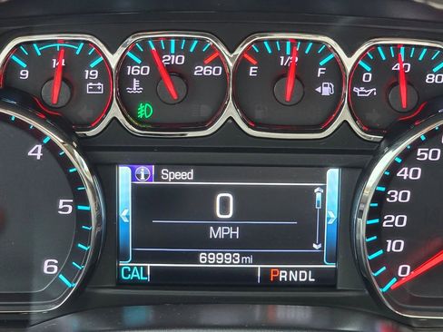 Used 2018 Chevrolet Silverado 1500 High Country image 33