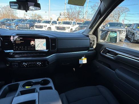 New 2026 GMC Sierra 1500 SLE image 29