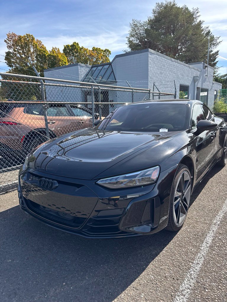 Used 2022 Audi RS e-tron GT AWD/4WD image 1