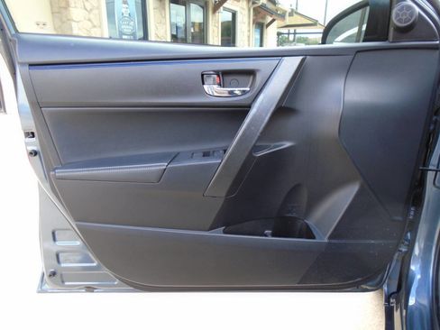 Used 2019 Toyota Corolla SE FWD image 28