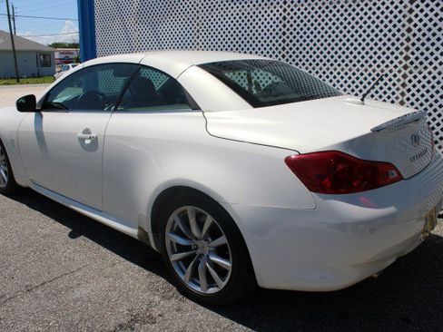 Used 2014 INFINITI Q60 Convertible w/ Premium Package RWD image 8