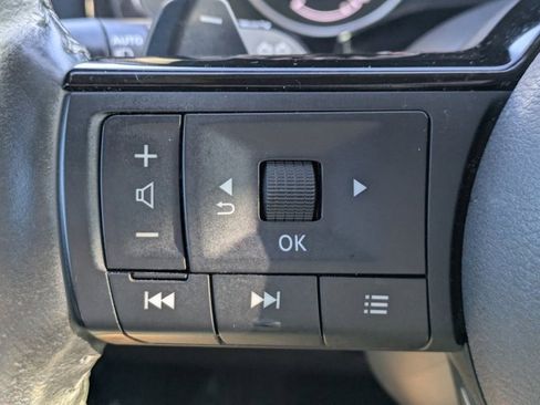 Used 2023 Nissan Pathfinder SL w/ Lighting Package (N92) image 22