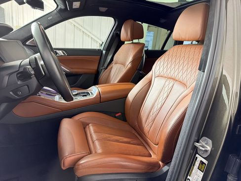Certified 2023 BMW X6 M50i w/ Executive Package image 5
