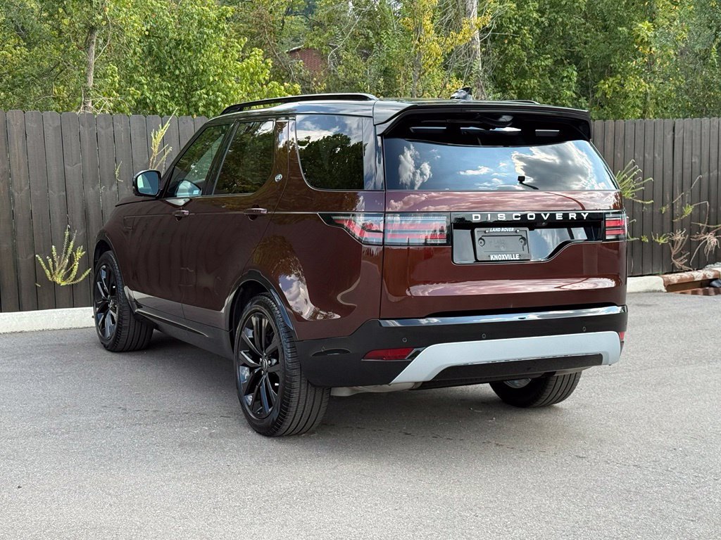 Certified 2026 Land Rover Discovery Limited Edition AWD/4WD image 3