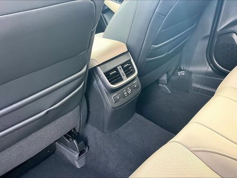 Certified 2025 Subaru Outback Limited AWD/4WD image 10