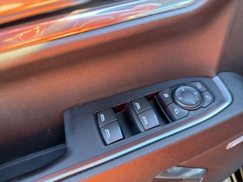 Used 2023 Chevrolet Silverado 1500 LTZ image 12