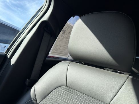 Used 2024 Buick Envista Preferred image 20