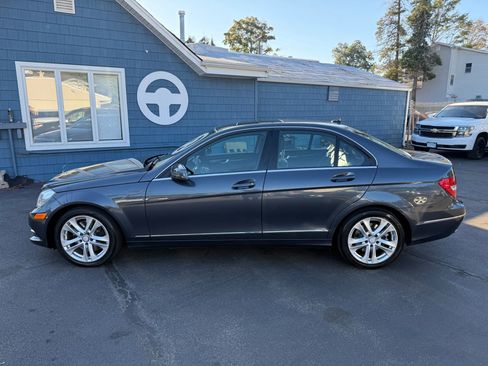Used 2013 Mercedes-Benz C 300 4MATIC Sedan image 3