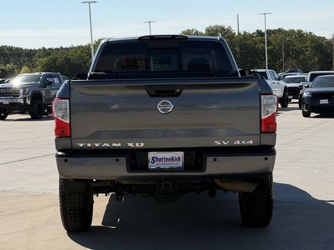 Used 2017 Nissan Titan SV AWD/4WD image 5