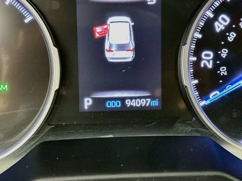 Used 2021 Toyota RAV4 XLE AWD/4WD image 13